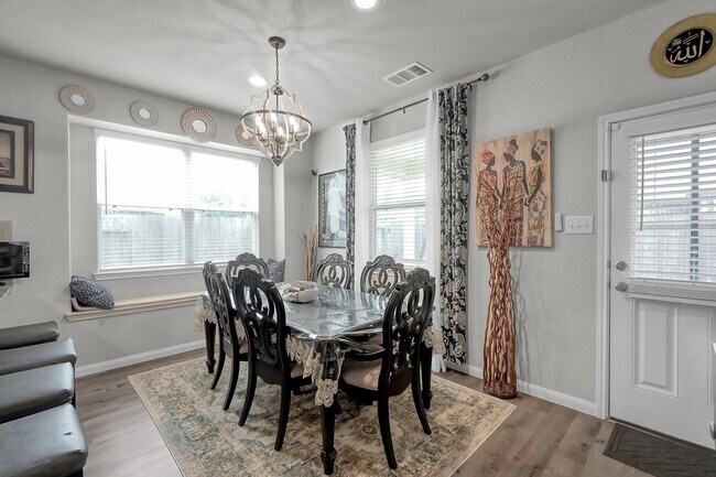 Building Photo - 3555 Cannon Dr