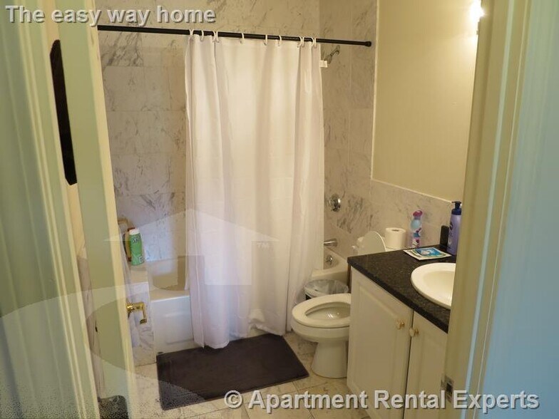 Building Photo - 373 Highland Ave