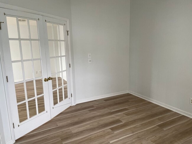 Building Photo - 2 Bedroom 2 Bath  with Flex Room, located in Saltaire Village