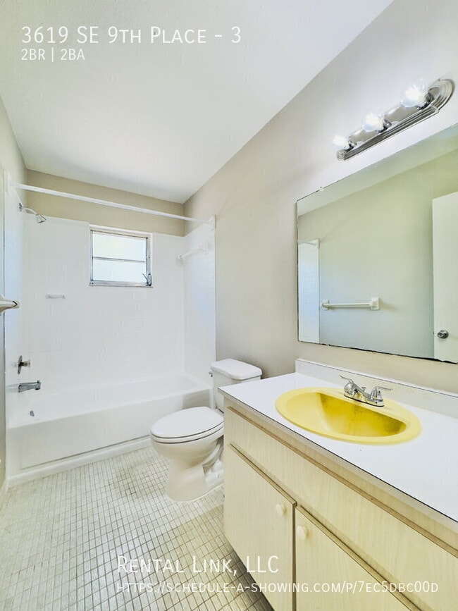 Building Photo - 3619 SE 9th Pl