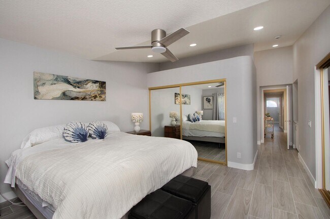 Building Photo - 164 Desert Falls Dr E