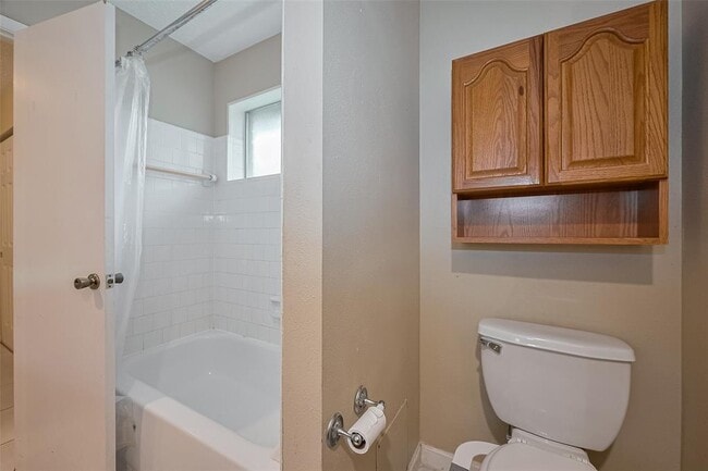 Building Photo - 13126 Kingsmill Dr