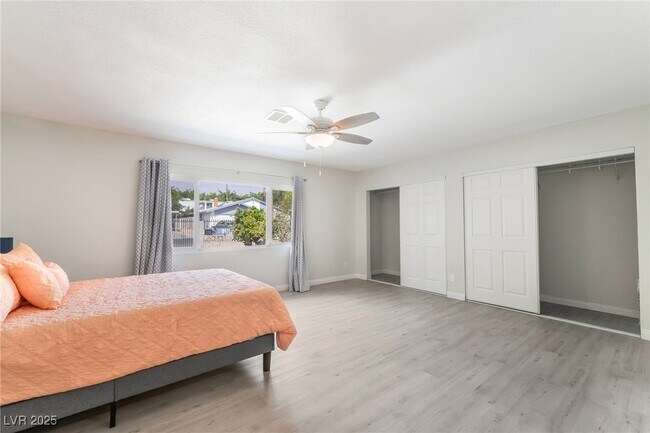 Building Photo - 3209 Kings Way