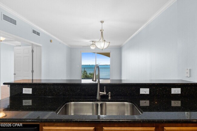 Building Photo - 2400 Grandiflora Blvd