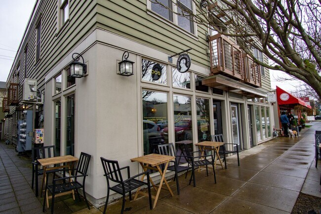 Building Photo - *Winter Special* Corner 2 Bedroom with DW, W/D, Fireplace + Juliette Balcony!