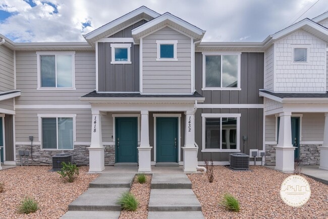 Building Photo - Brand New Townhome In Spanish Fork With Lu...