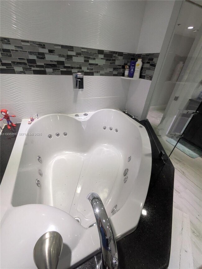 Building Photo - 300 Three Islands Boulevard