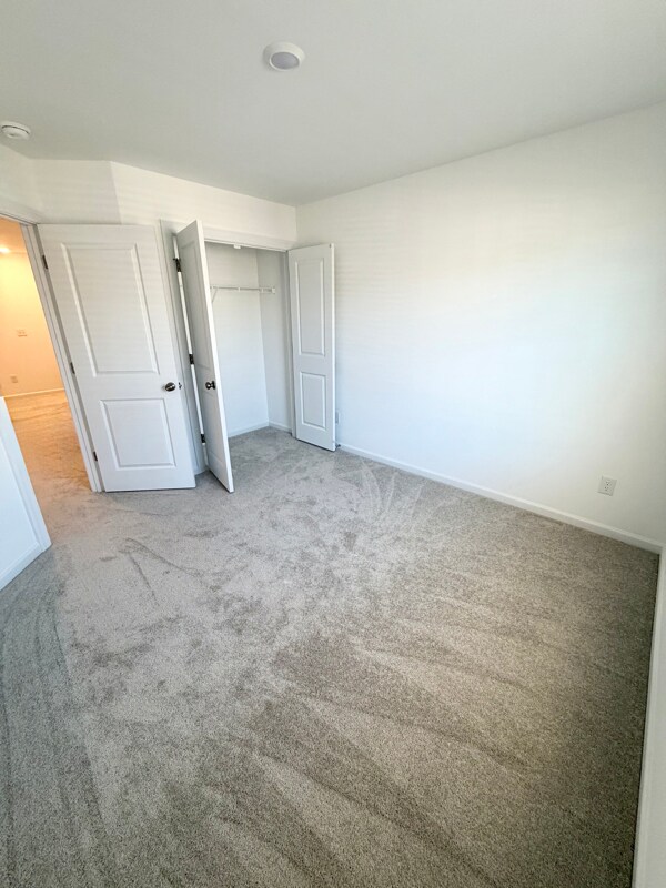 Building Photo - 265 Sweetbay Tree Dr