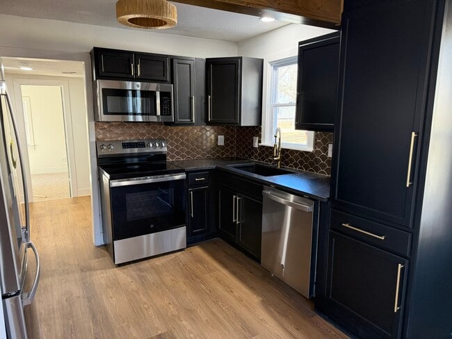 Building Photo - 3746 N Garfield Ave