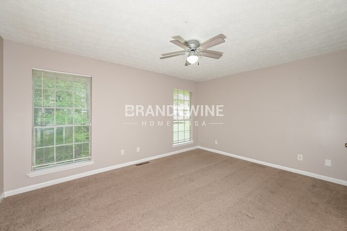 Building Photo - 6575 Smoke Ridge Dr