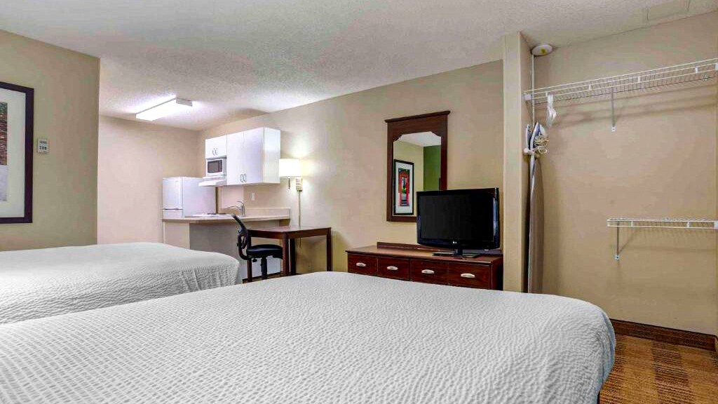 Building Photo - 4751 Governors House Dr SW