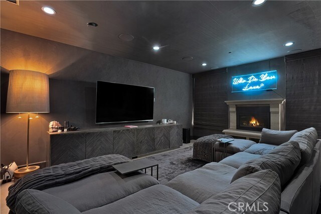 Building Photo - 3642 Alta Mesa Dr