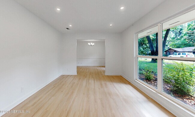 Building Photo - 3812 Buckskin Trail E
