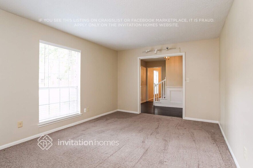 Building Photo - 5318 Woodville Ln