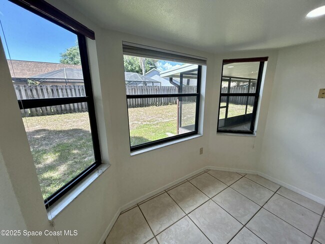 Building Photo - 895 Wandering Pine Trail