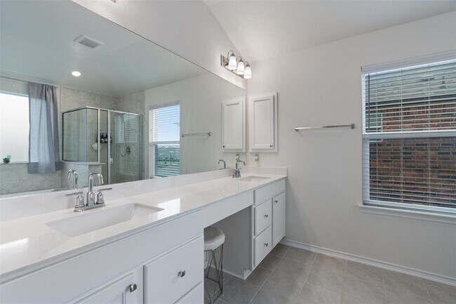 Building Photo - 3600 Carinaro Lp