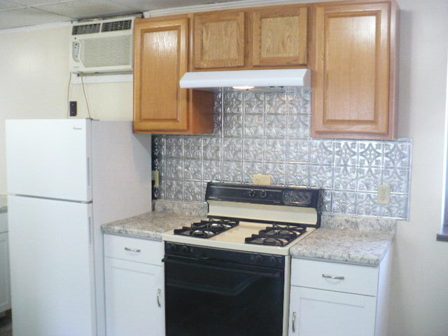 Building Photo - 1206 Summer St