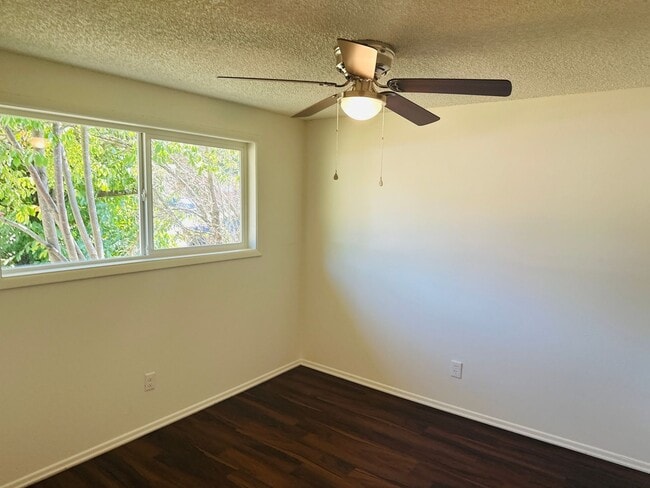Building Photo - Charming and Newly Renovated One Level Home