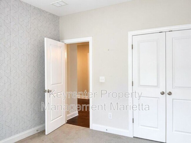 Building Photo - 459 Current Ct NE