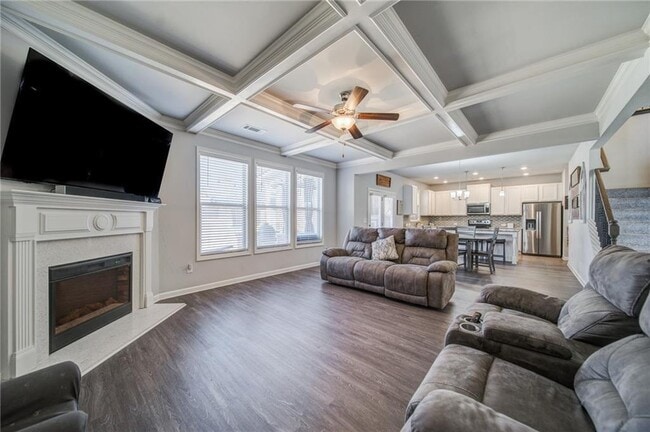 Building Photo - 7661 Silk Tree Pointe