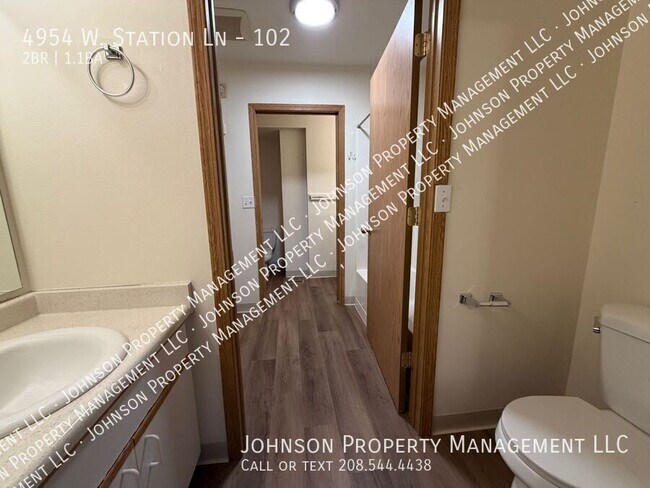 Building Photo - 4954 W Station Ln