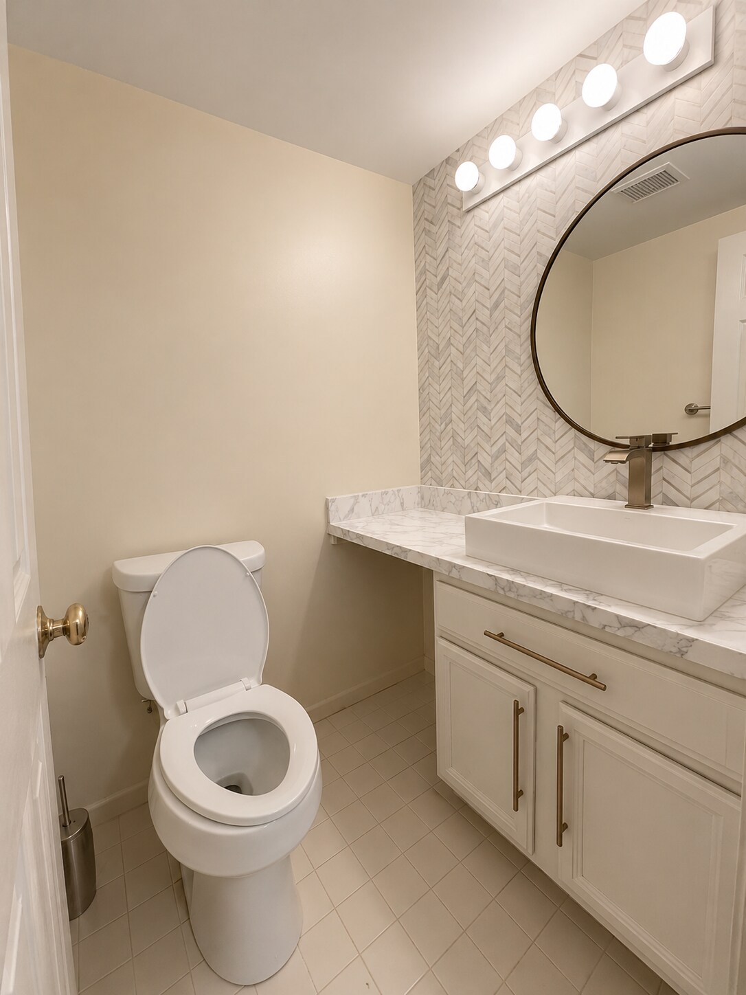 Building Photo - 43584 Yorkville Dr