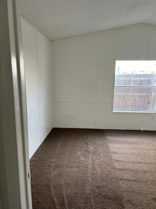 Building Photo - Welcome to the charming Riverdale Farms subdivision in Thornton, CO, where a delightful 3-bedroom...