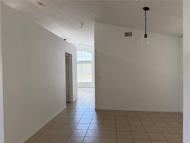 Building Photo - 14601 Eagles Crossing Dr