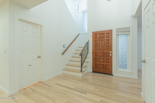 Building Photo - 5625 E Tierra Buena Ln