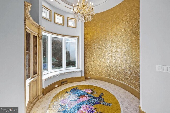 Building Photo - 636 S New York Rd