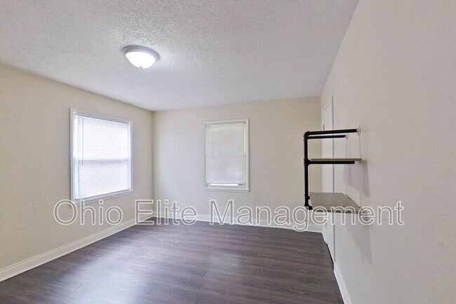 Building Photo - 2267 Homestead Dr