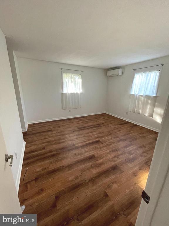 Building Photo - 397 Vesper Rd