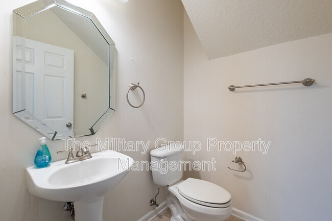 Building Photo - 9777 Summer Grove Way W