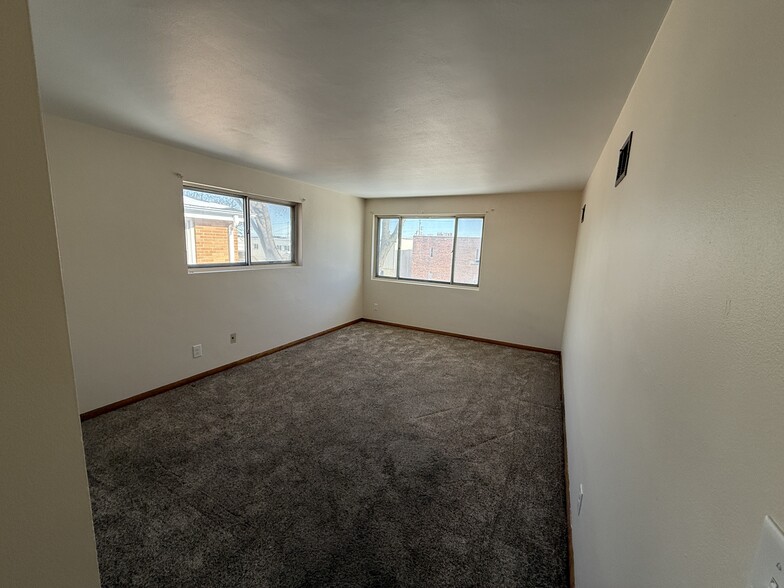 Large Living Room - 5019 N 125th St