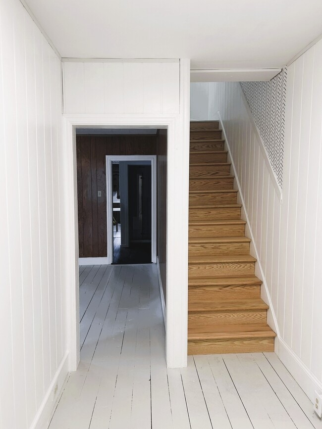 Building Photo - 241 Market St