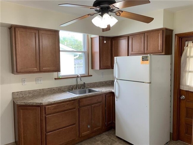 Building Photo - 3506 8th Ave