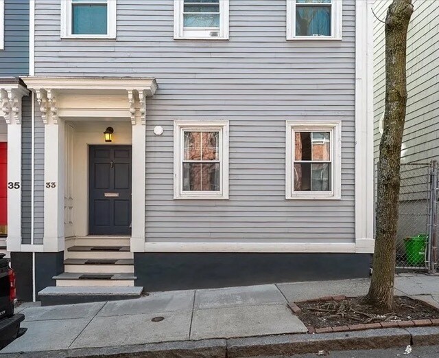 Building Photo - 33 Mystic St