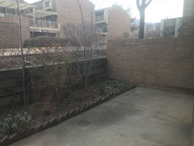 Building Photo - 2BD/1.5BA Boulder Condo *No Undergrads*