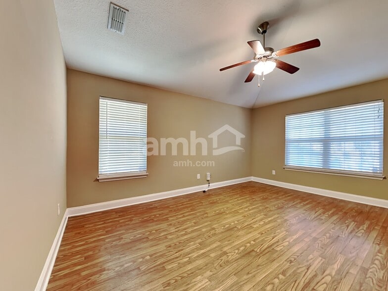 Building Photo - 2132 Cherokee Cove Trl