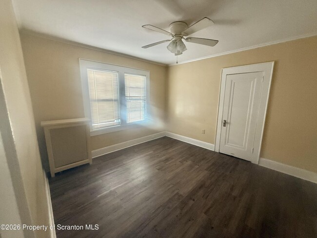 Building Photo - 1614 Linden St