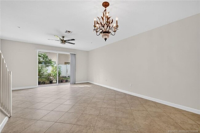 Building Photo - 9504 SW Otter Ln