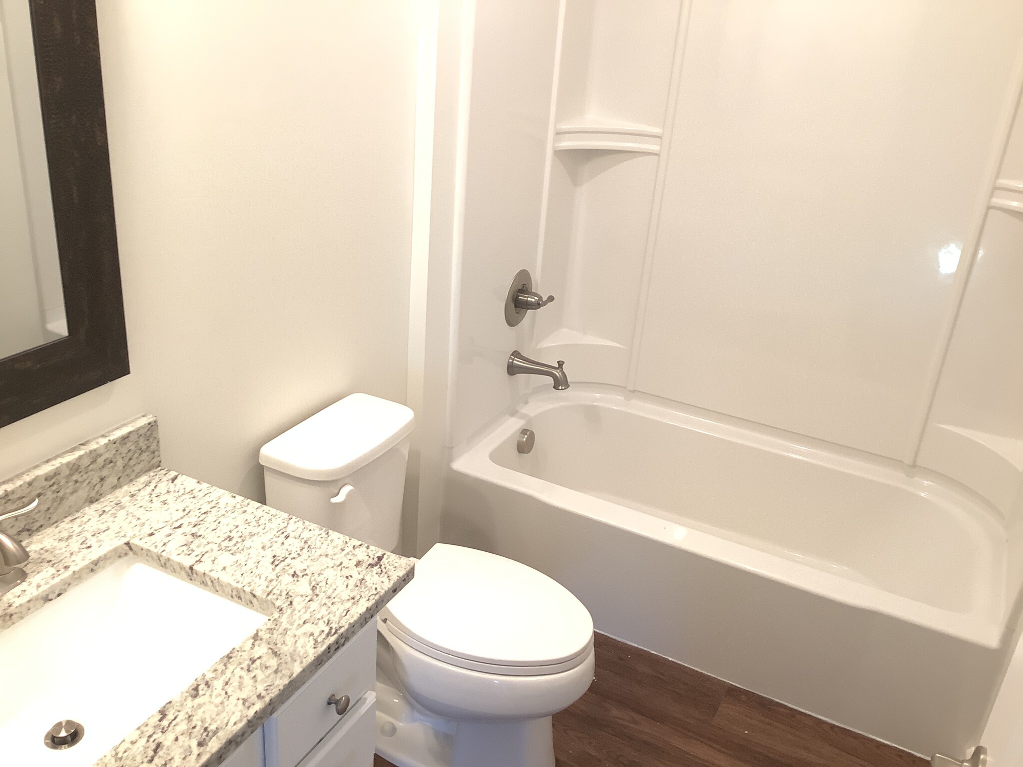 Building Photo - 5283 River Ridge Dr