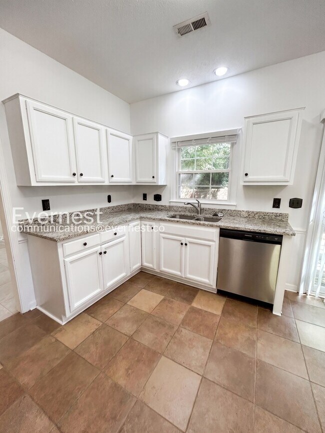 Building Photo - 3312 Northbrook Dr