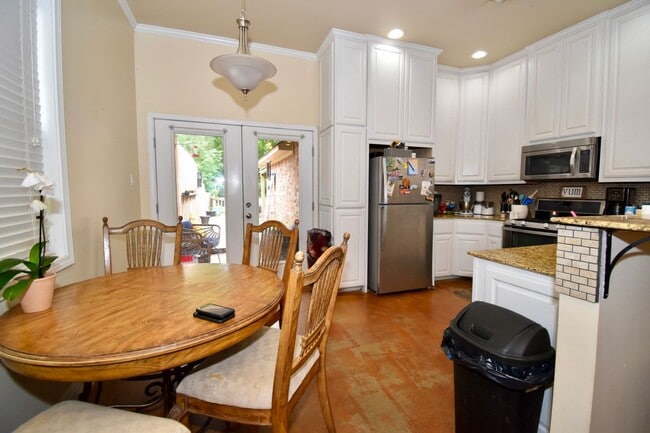 Building Photo - 3 Bed, 2 Bath Home in Ruston
