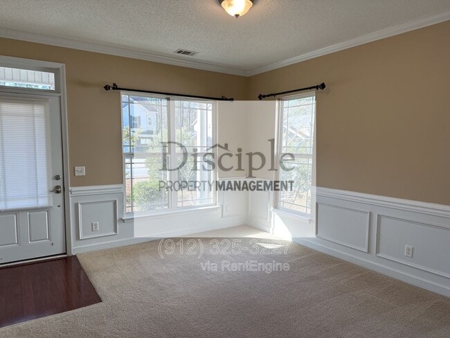 Building Photo - 136 Magnolia Dr