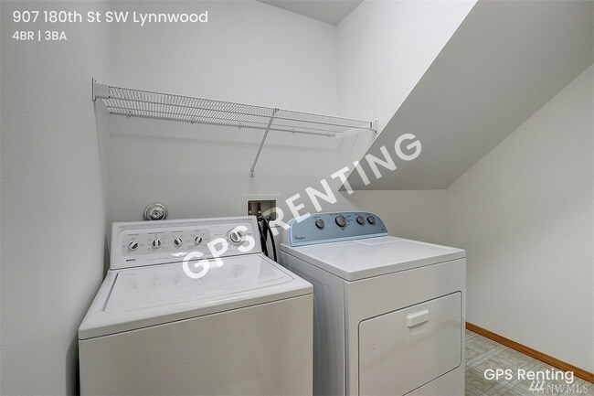 Building Photo - 907 180th St SW