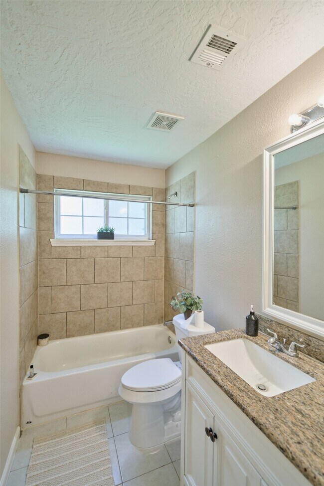 Building Photo - 24411 Pine Canyon Dr