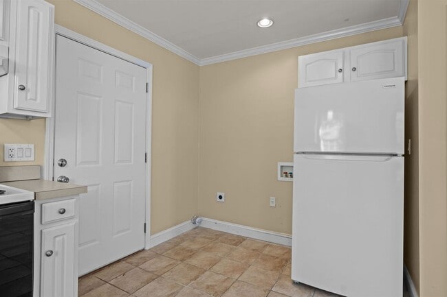 Building Photo - Broad Creek Home Available Now