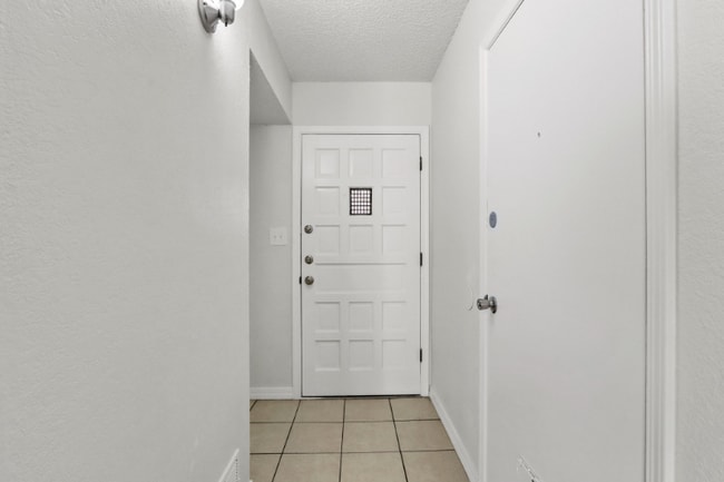 Building Photo - 6923 Alto Rey Ave