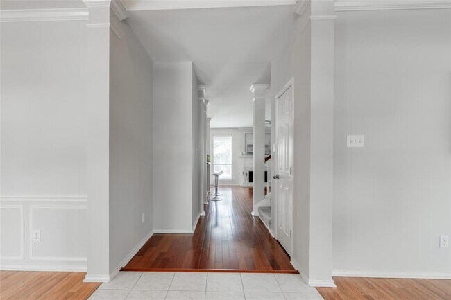 Building Photo - 12414 N Shadow Cove Dr